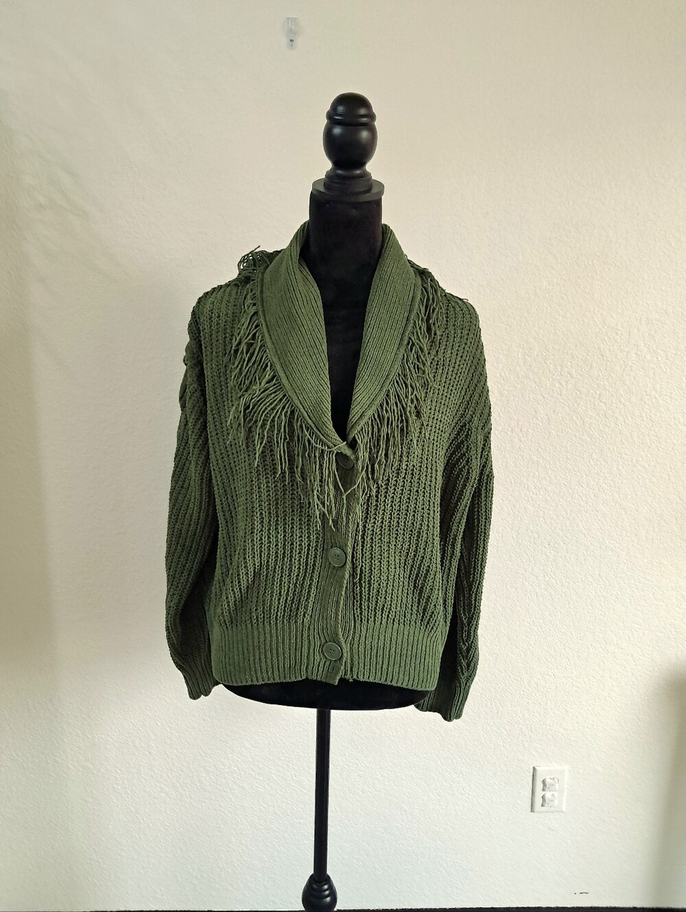 Witty Fox Knit Cardigan Sweater Sz M Green Fringe Button Up Long Sleeve Slouchy